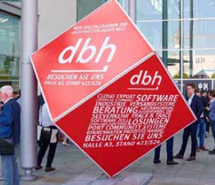 16. Outdoor Cube - Outdoor Atrium 2